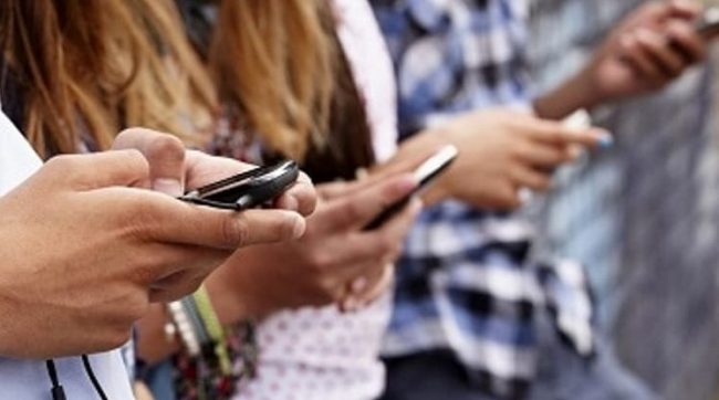 smartphone-giovani-2