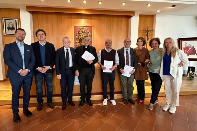 Trieste@news-Intelligenza-artificiale-carta-trieste