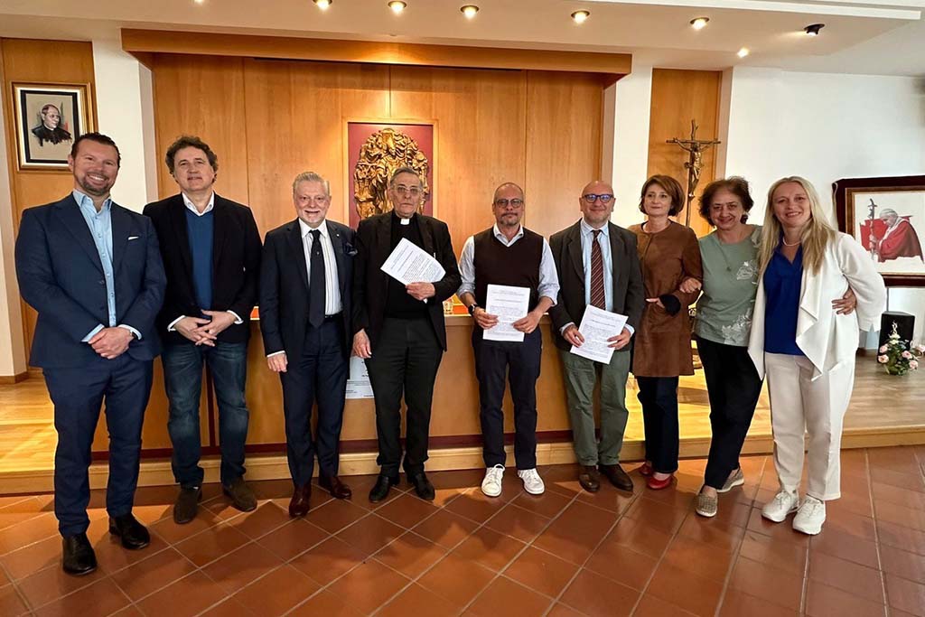 Trieste@news-Intelligenza-artificiale-carta-trieste